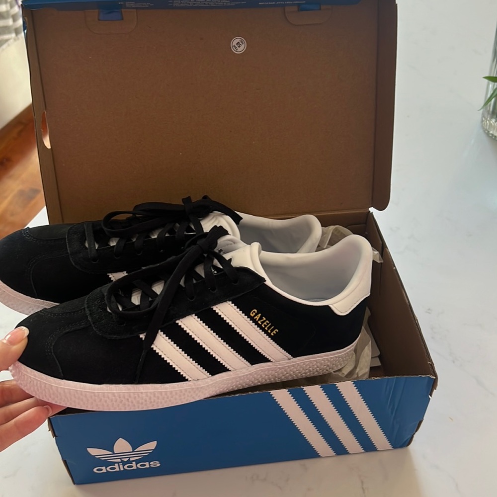 Adidas Gazelle sneakers black and white